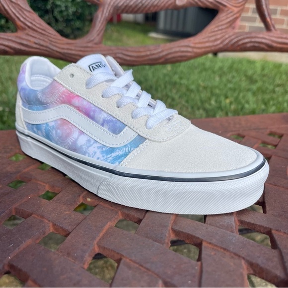 NWT 𝅺VANS Off The Wall Ward Heart Tie Dye Low Top Sneakers - Picture 3 of 10